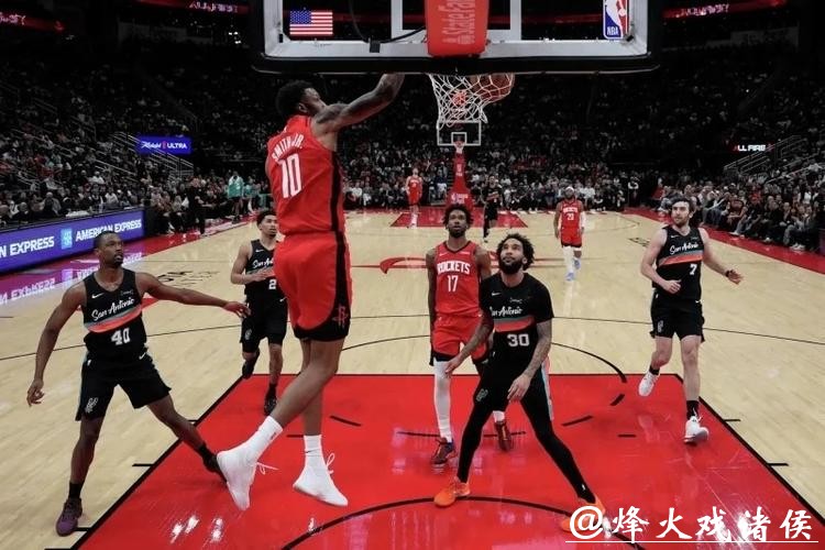 火箭3小将关键球集体暴走！最后5分钟合砍13分，就差阿门了！